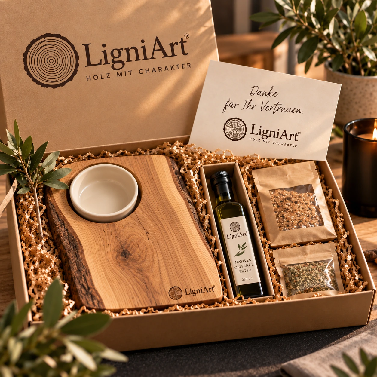 Offene LigniArt-Geschenkbox: Brot & gutes Olivenöl mit Eiche und ausgewählten Beigaben